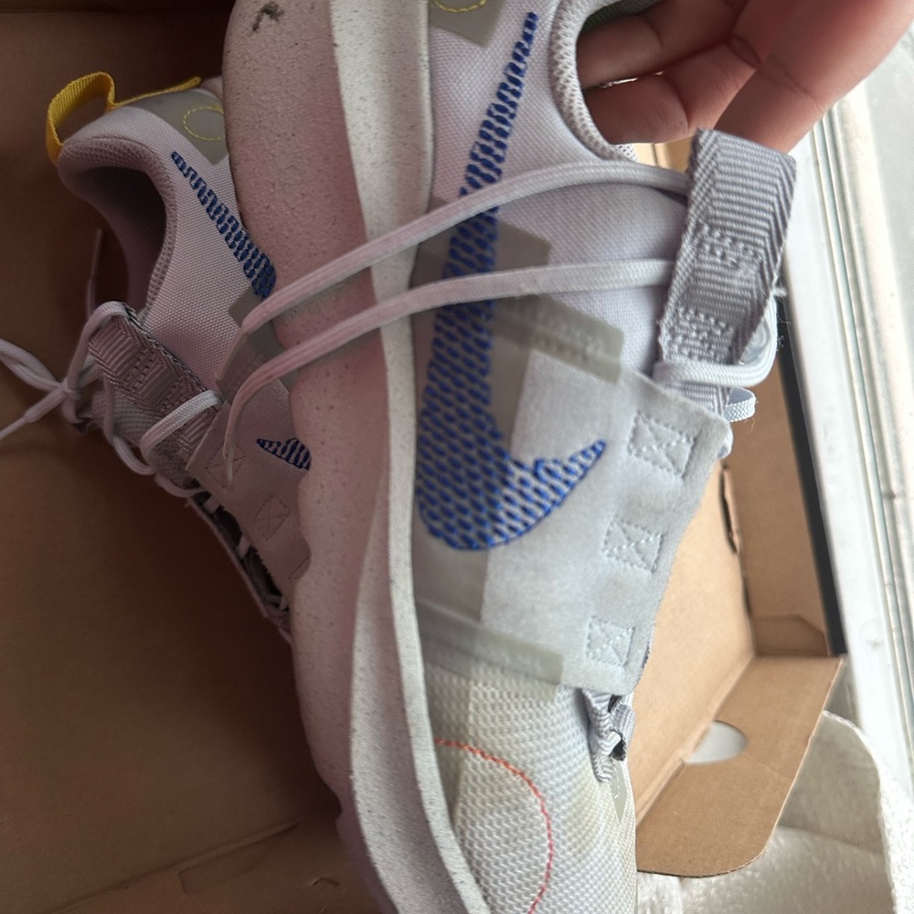 Nike Kids White Sneakers with Blue and Red Swooshes - Picture 4 of 6